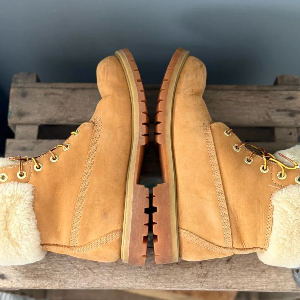 Timberland Waterproof Sherpa Lined Boots Size 8‎ A32